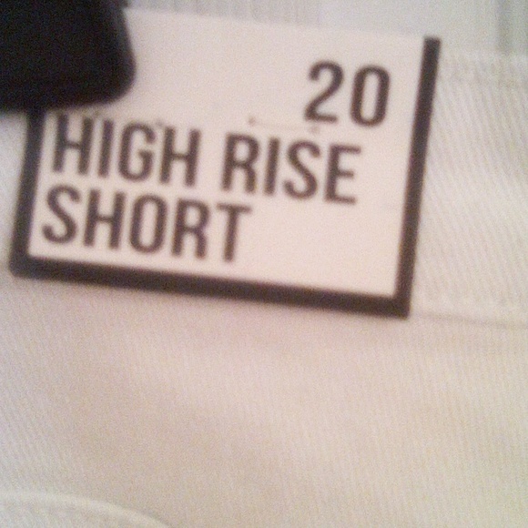 Shorts - Picture 6 of 6